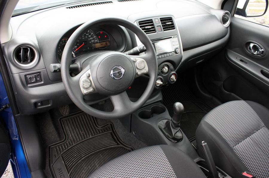  Nissan Micra 2015 года  (фото 21 из 37)
